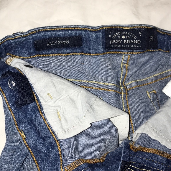 Lucky Brand Girls super cute jean stretch short - Picture 3 of 3
